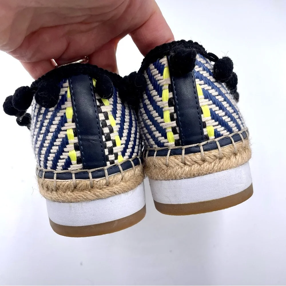 Sondra‎ Roberts Ellie Blue Black Woven Pom Pom Platform Espadrille in Size 10
